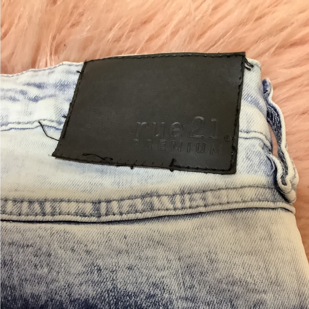 Rue21 means jeans💙 - Picture 3 of 5